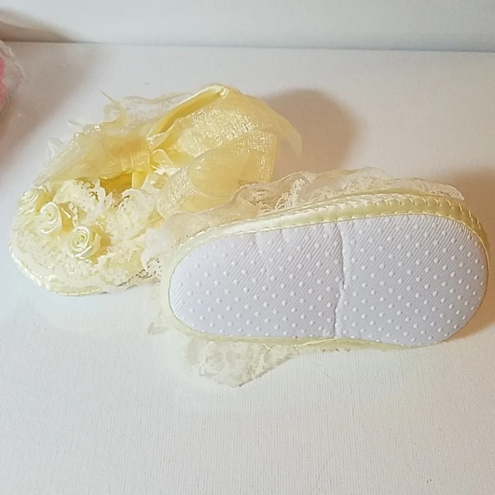 Felts Fun Finds yellow lacy
